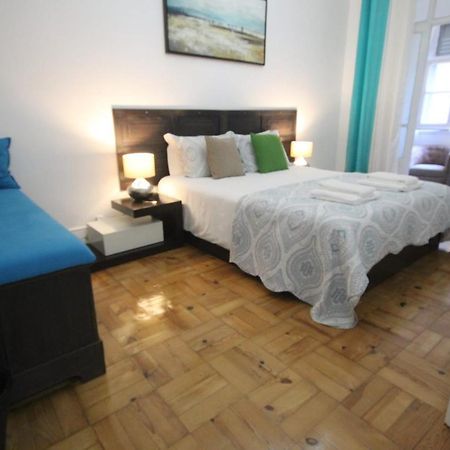 Ocean M1 R4 - Large Double Room With Shared Bathroom In City Center Lisboa Dış mekan fotoğraf
